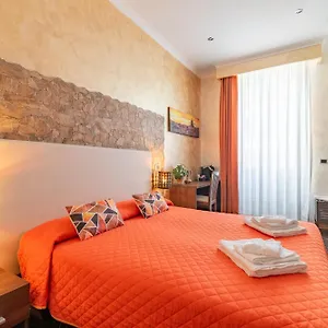 Alis Laura 150m From Piazza Bologna Metro And 10 Minutes From The Colosseum Bed & Breakfast